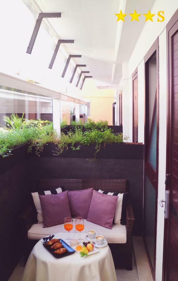 Hotel Rossini 4S 리그나노 사비아도로 외부 사진
